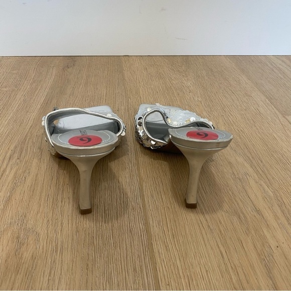 New MARC FISHER Danria Sequin Mule Sandals Silver 6 - Picture 3 of 6